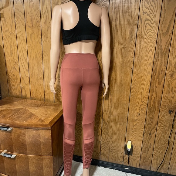 ALO" Yoga Moto Leggings -High Waist - Picture 3 of 16